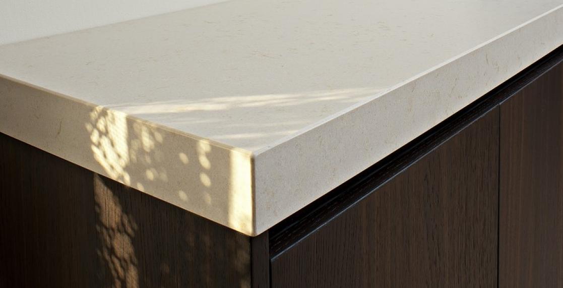 Veined Cream 910