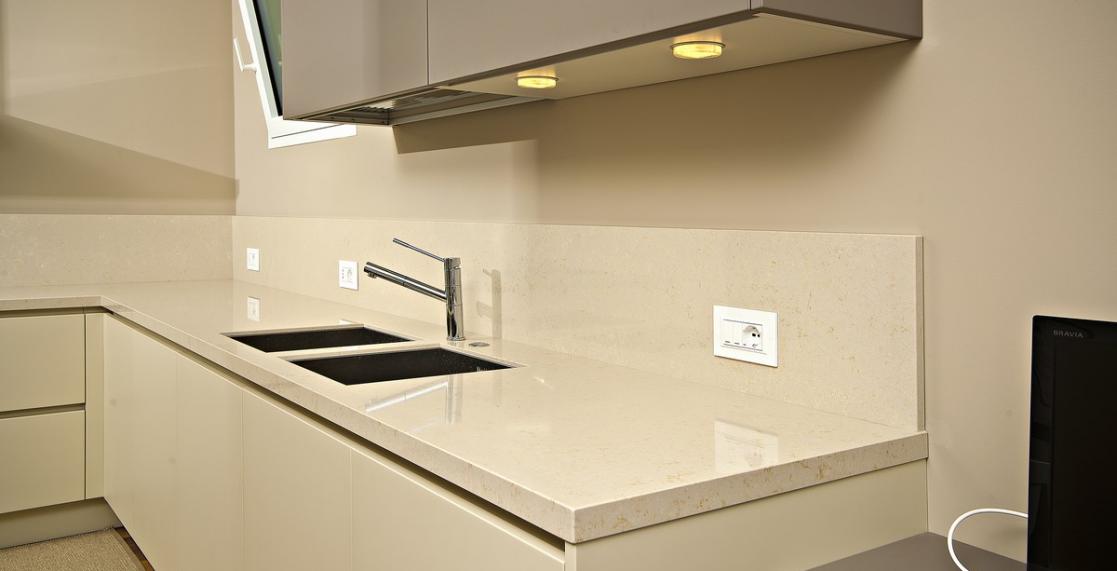 Veined Cream 910